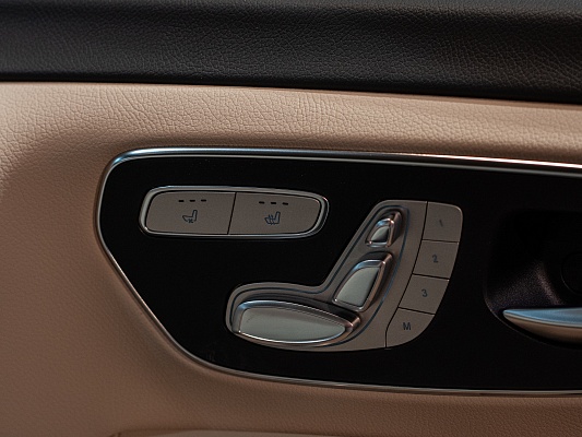Mercedes-Benz V-class Avantgarde 2.0 AT Black