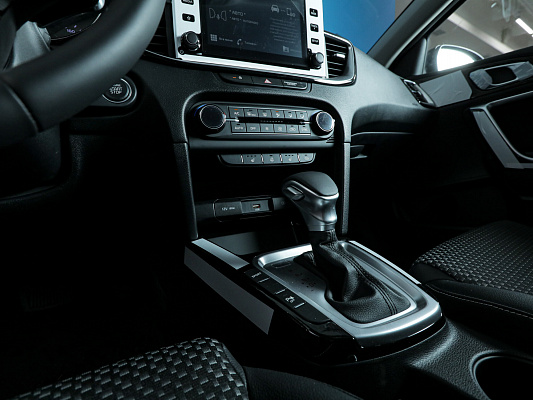 Kia Ceed SW  Black Prestige 1.6 AT 128 л.c. авт. бензин