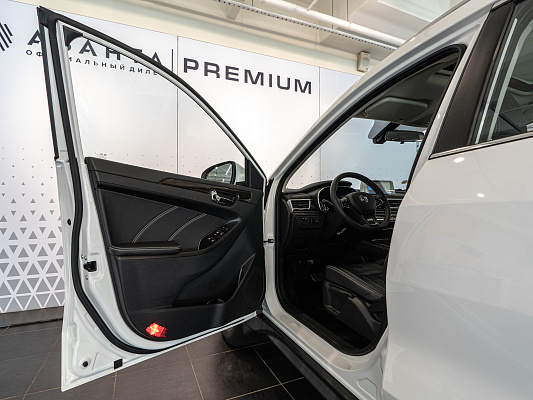 Dongfeng 580 Luxury 1.5 CVT White