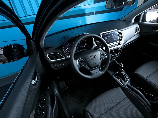 Hyundai Solaris Elegance blue