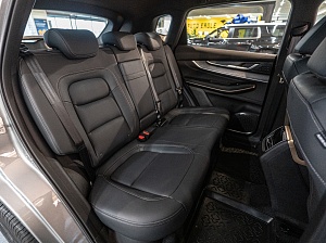 Exeed LX Бизнес 1.5 CVT