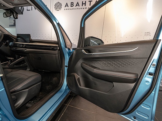 Livan X3 Pro Luxury 1.5 CVT Blue 2