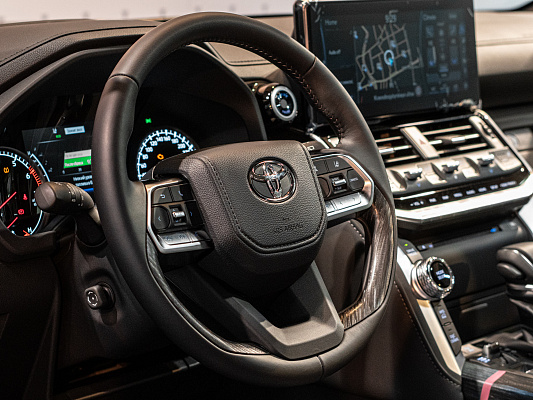 Toyota Land Cruiser 300 Premium 3.5 AT Black